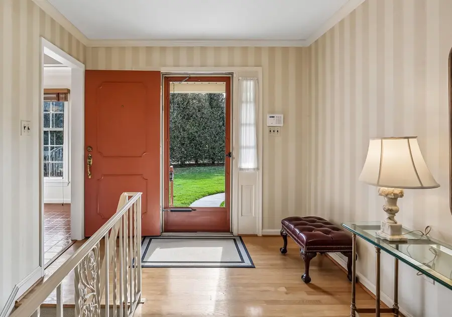 11001 Rosemont Dr, Rockville, MD 20852 - #3