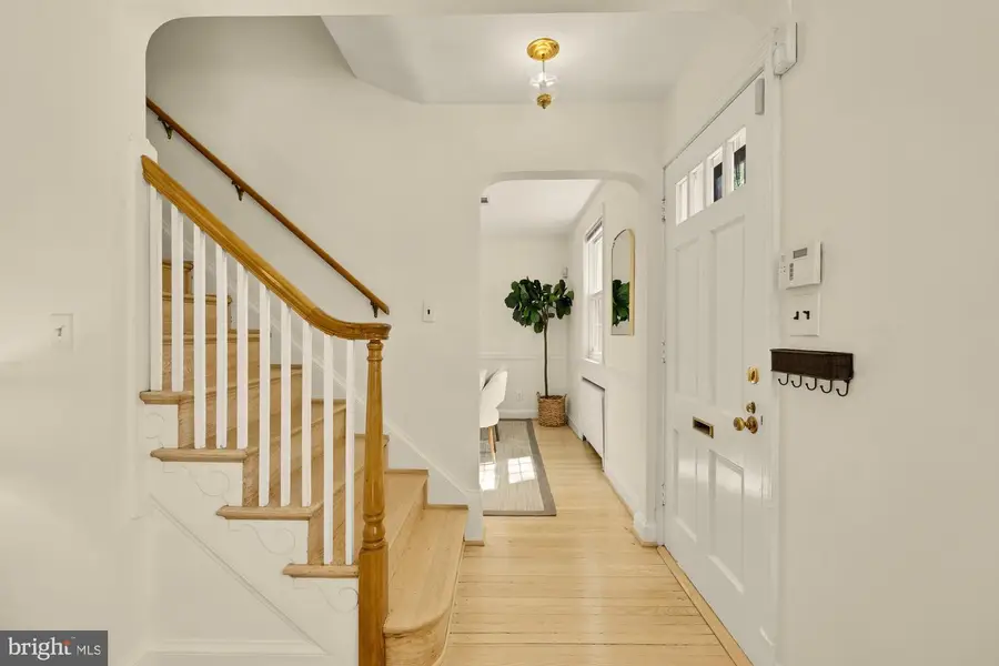 9409 Woodland Dr, Silver Spring, MD 20910 - #2