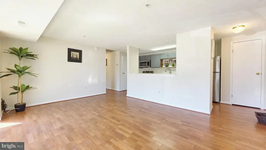 503 Palmtree Dr #1, Gaithersburg, MD 20878 - #2