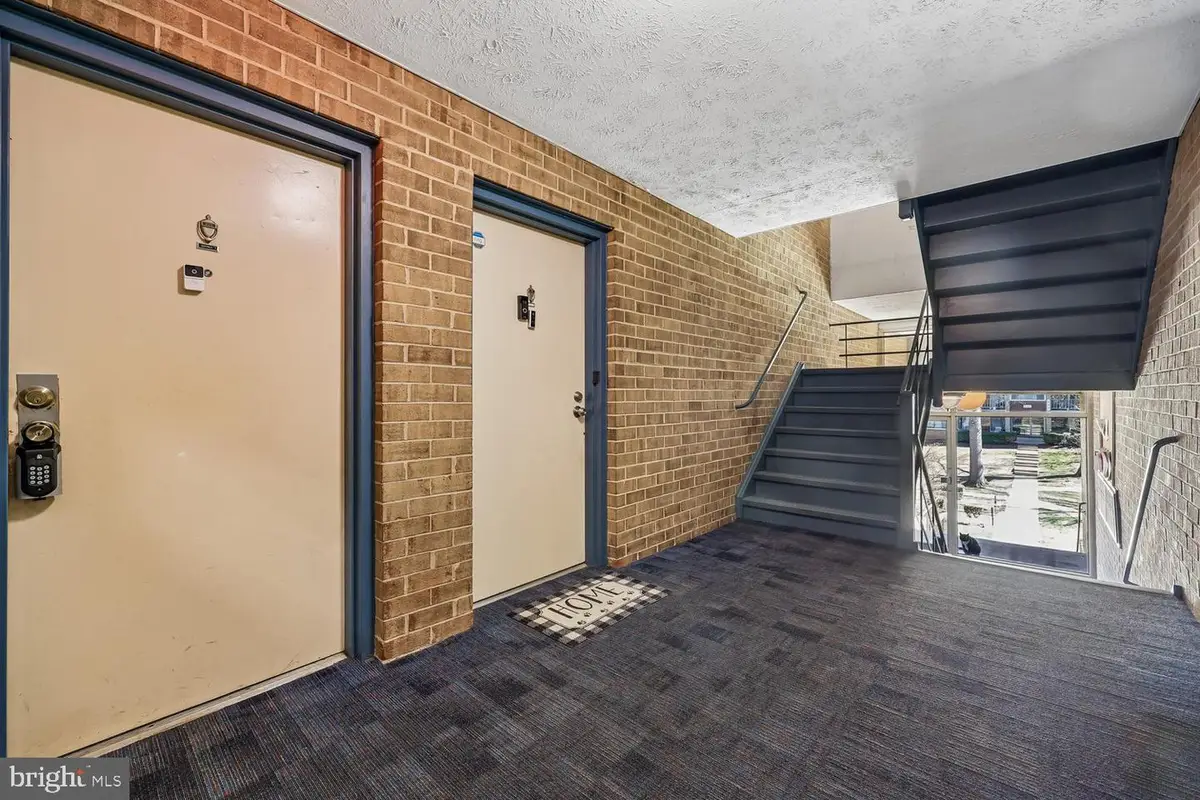 452 Girard St #356, Gaithersburg, MD 20877 - #1