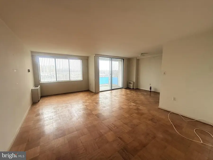 10201 Grosvenor Pl #1117, Rockville, MD 20852 - #2