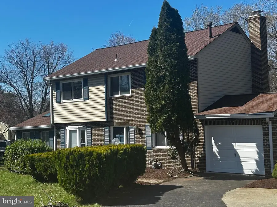 17720 Millcrest Dr, Rockville, MD 20855 - #2