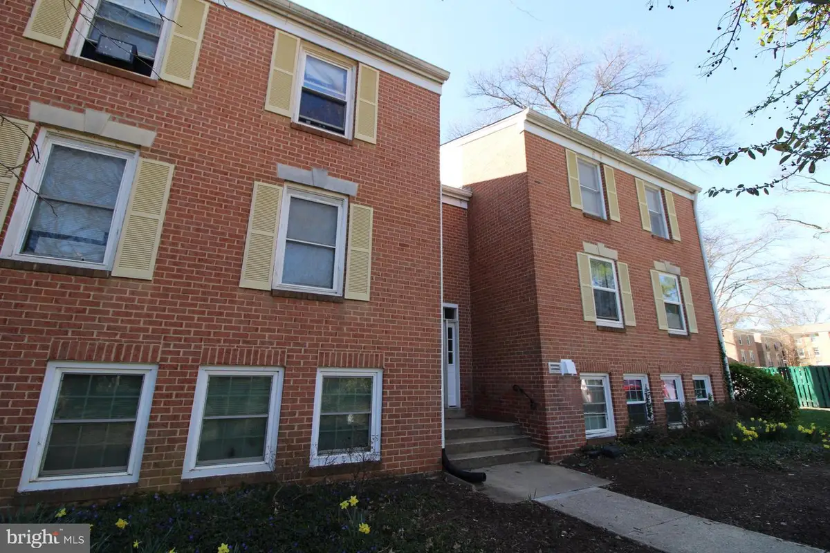 884 Quince Orchard Blvd, Gaithersburg, MD 20878 - #1