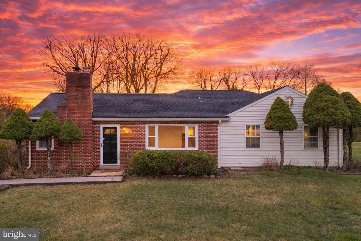 9804 Highview Ave, Damascus, MD 20872 - #1