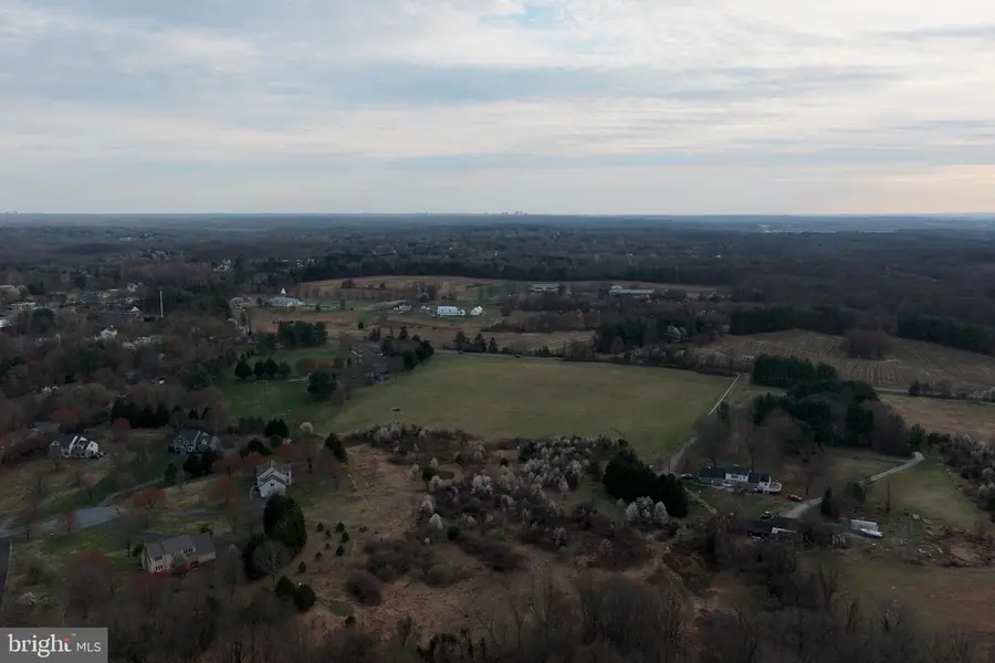 14321 Darnestown Rd, Gaithersburg, MD 20878 - #3