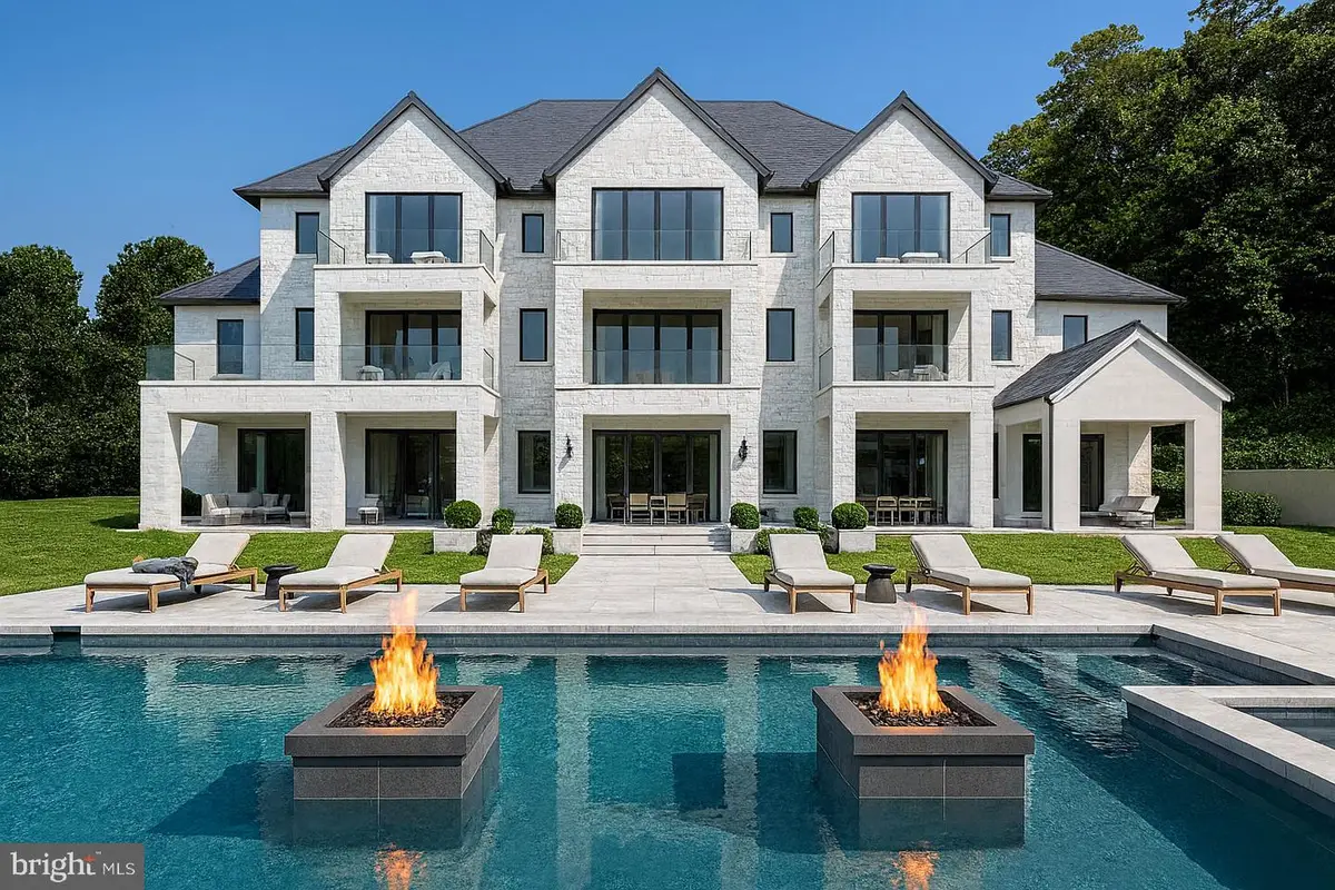 9933 Bentcross Dr, Potomac, MD 20854 - #1