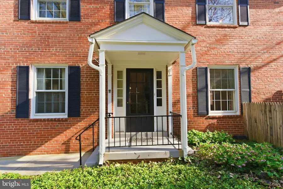 3512 Hamlet Pl, Chevy Chase, MD 20815 - #2