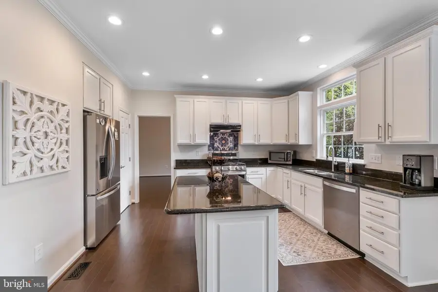 24209 Hailey Dr, Damascus, MD 20872 - #2