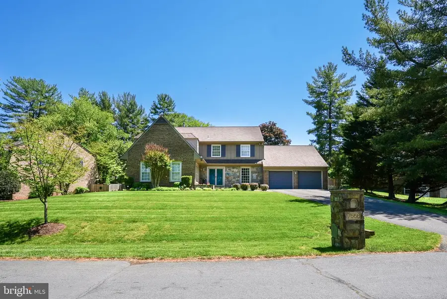 7556 Pepperell Dr, Bethesda, MD 20817 - #2
