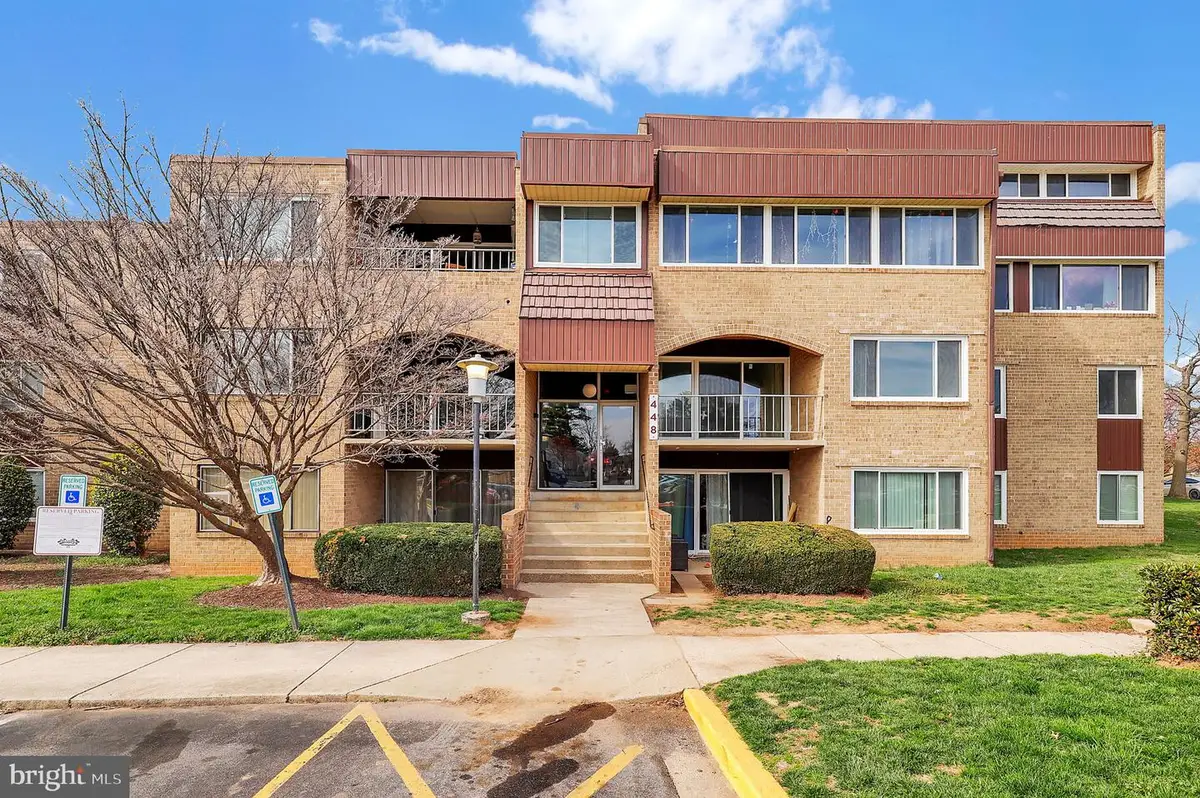 448 Girard St #204, Gaithersburg, MD 20877 - #1