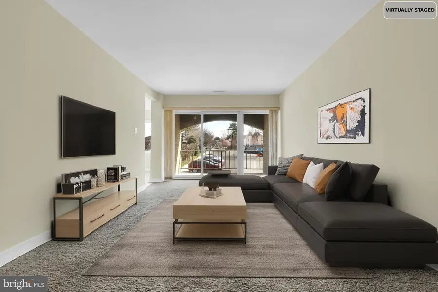 448 Girard St #204, Gaithersburg, MD 20877 - #3