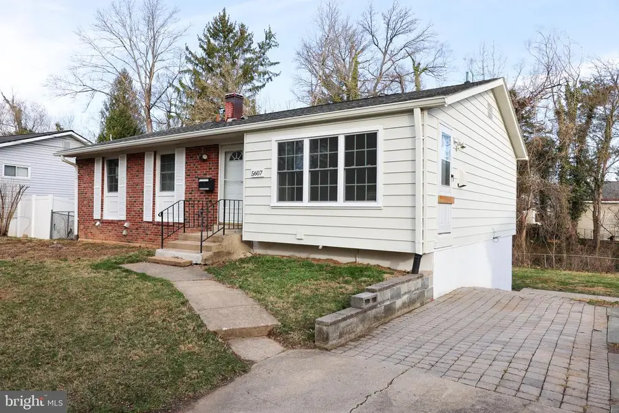 5607 Pier Dr, Rockville, MD 20851 - #2
