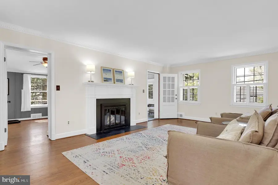 4822 Broad Brook Dr, Bethesda, MD 20814 - #2