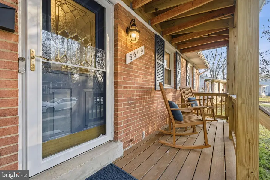 5609 Pier Dr, Rockville, MD 20851 - #2