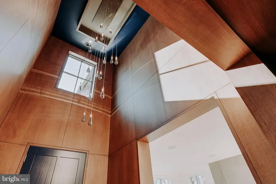 7029 Longwood Dr, Bethesda, MD 20817 - #3