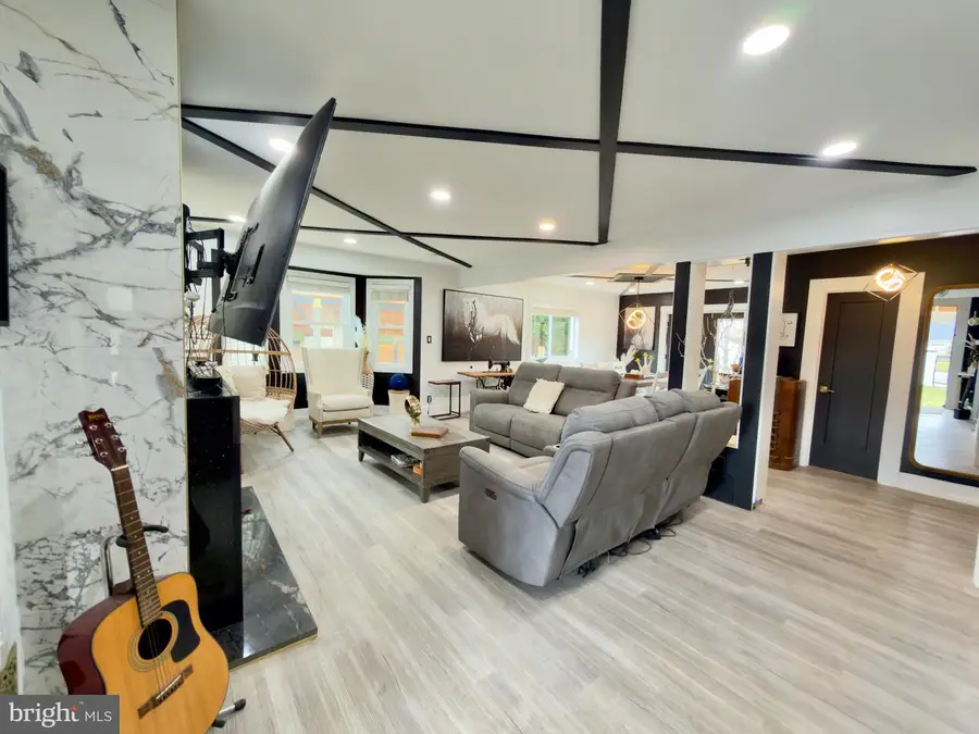 16720 Longdraft Rd, Gaithersburg, MD 20878 - #3