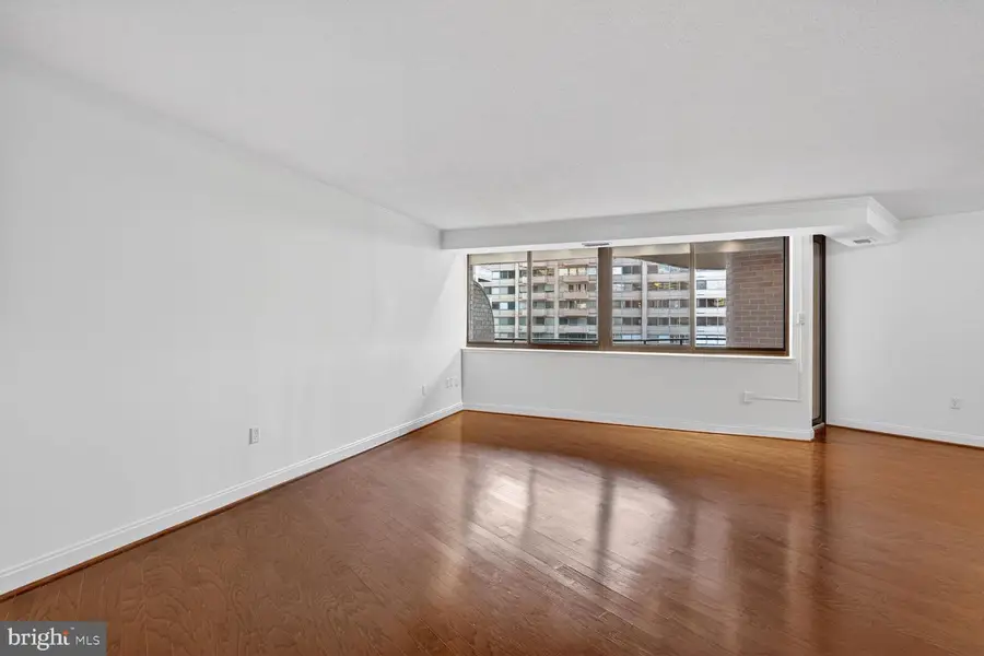 4550 N Park Ave N #914, Chevy Chase, MD 20815 - #2