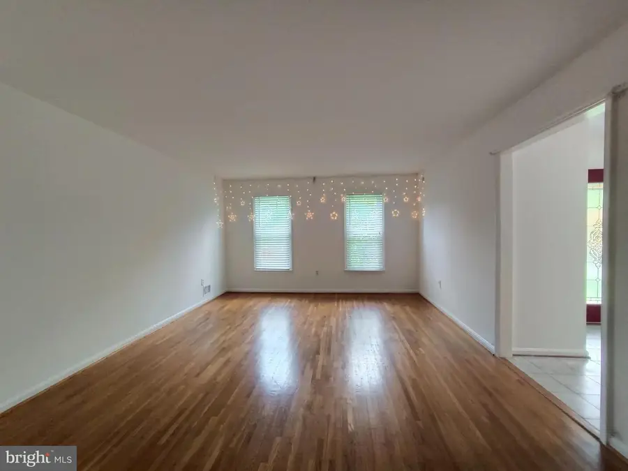 8835 Tuckerman Ln, Potomac, MD 20854 - #2