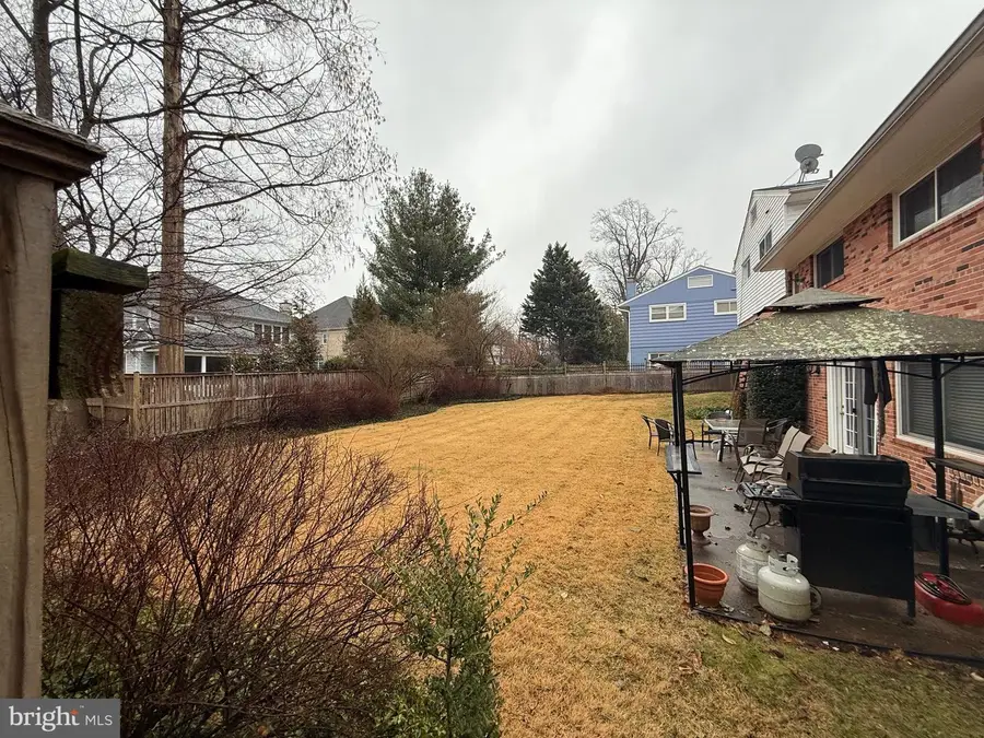 7609 Granada Dr, Bethesda, MD 20817 - #2