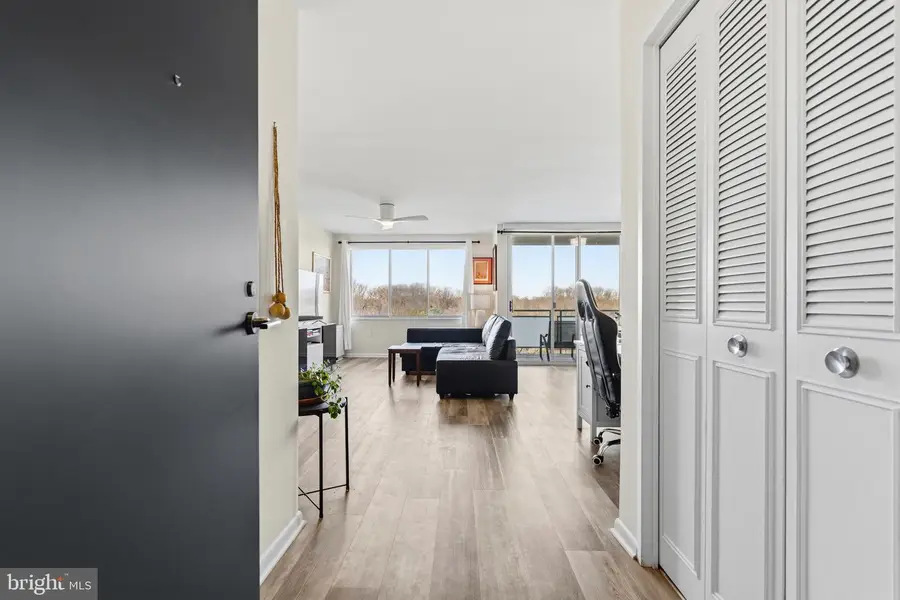 10201 Grosvenor Pl #1404, North Bethesda, MD 20852 - #3