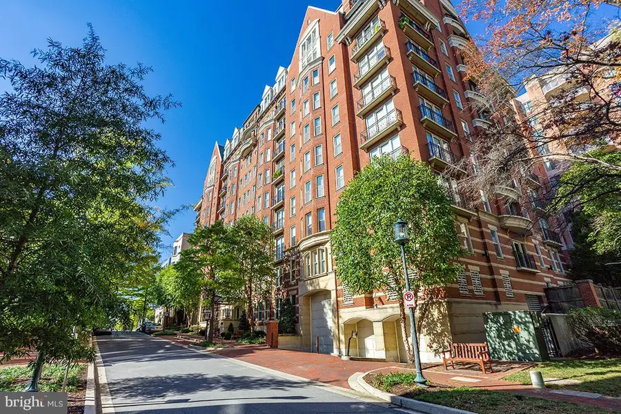 4821 Montgomery Lane #102, Bethesda, MD 20814 - #3