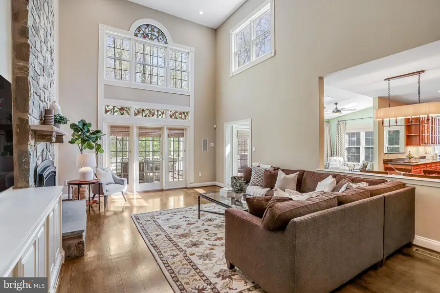 15816 Thistlebridge Dr, Rockville, MD 20853 - #2