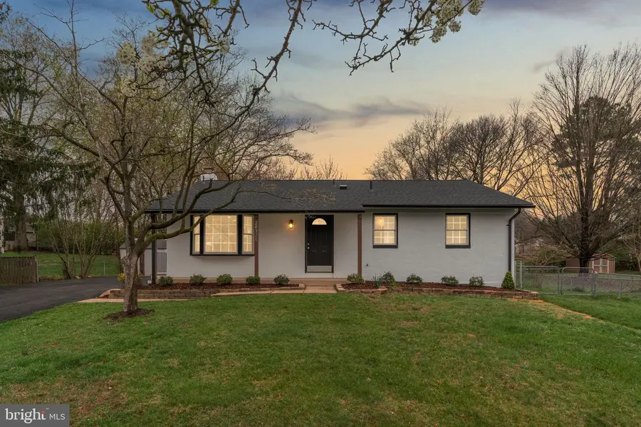 24320 Log House Rd, Gaithersburg, MD 20882 - #3