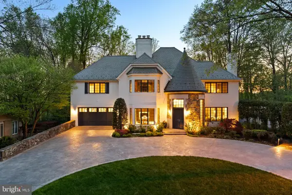 6936 Carmichael Ave, BETHESDA, MD 20817