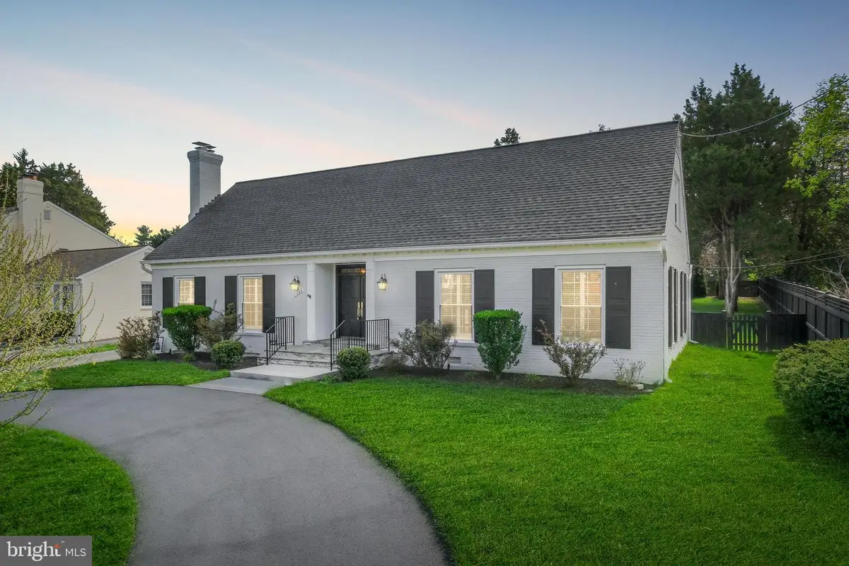 11005 Luxmanor Rd, North Bethesda, MD 20852 - #1