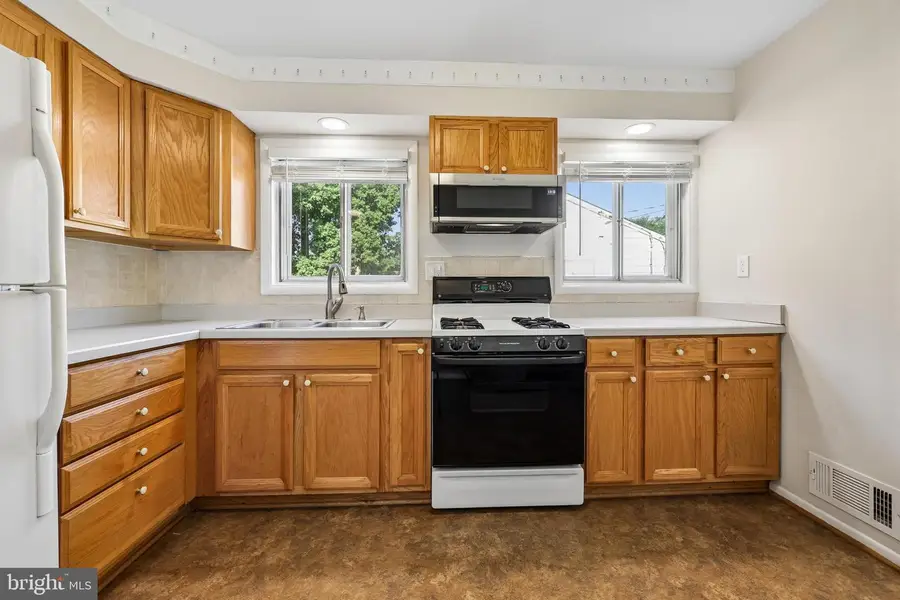 113 Hutton St, Gaithersburg, MD 20877 - #2