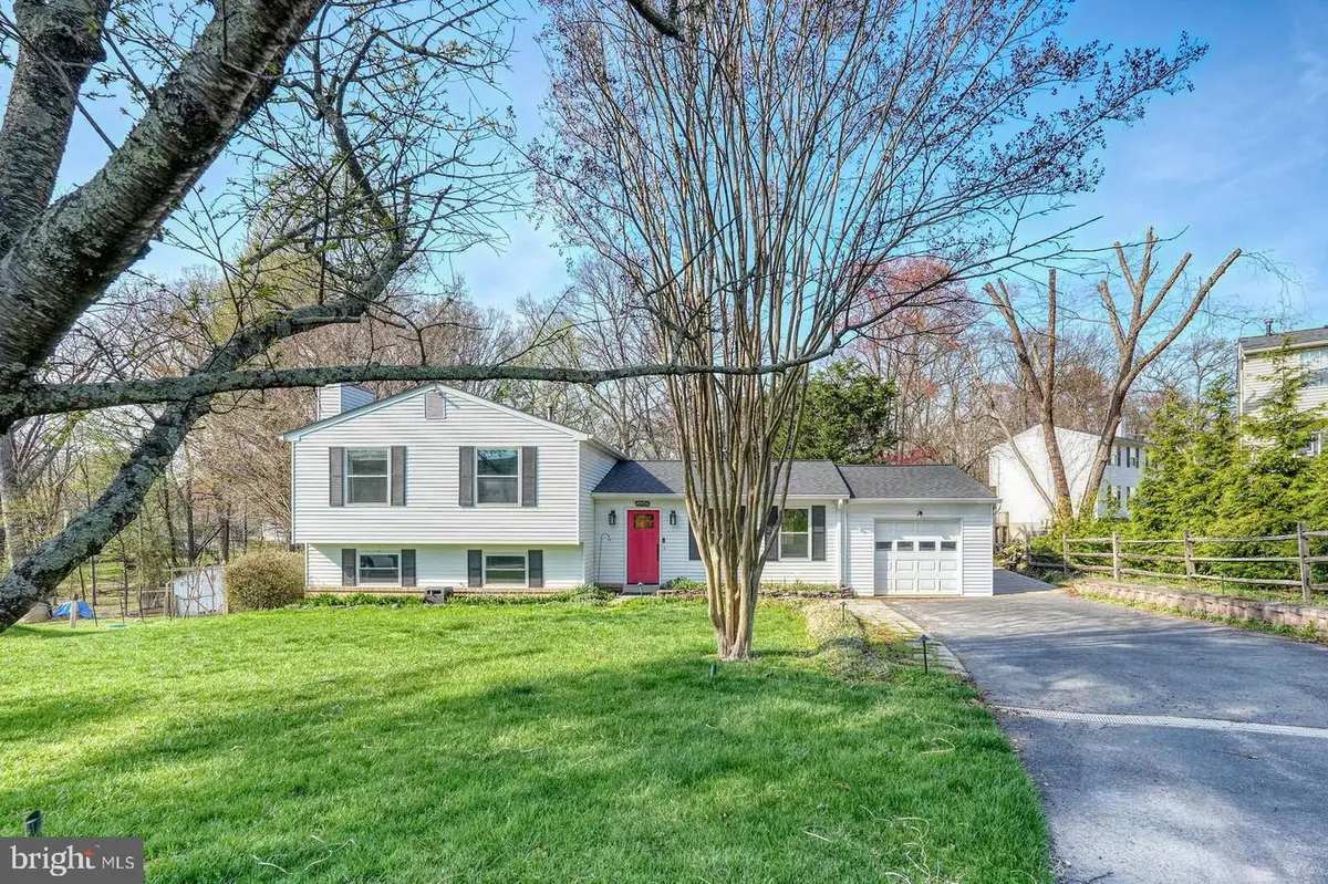 8926 Blue Smoke Dr, Gaithersburg, MD 20879 - #1