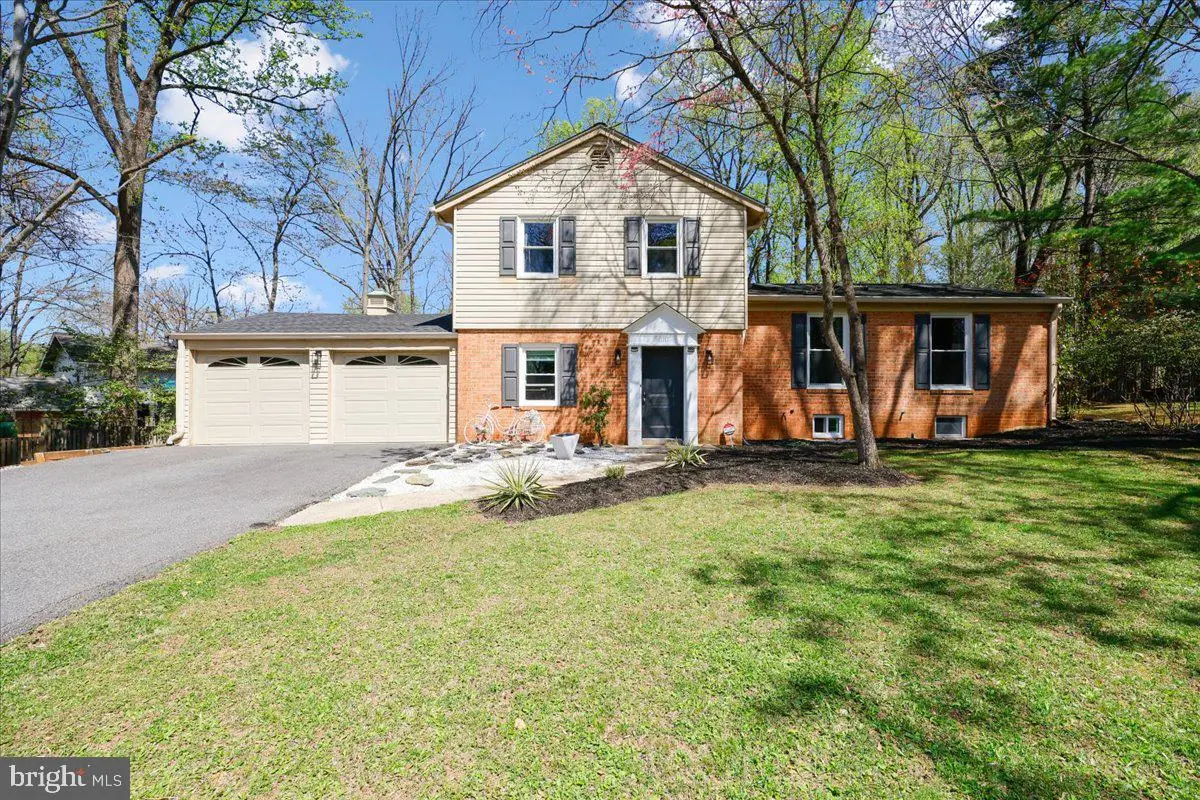 11117 Whisperwood Ln, North Bethesda, MD 20852 - #1