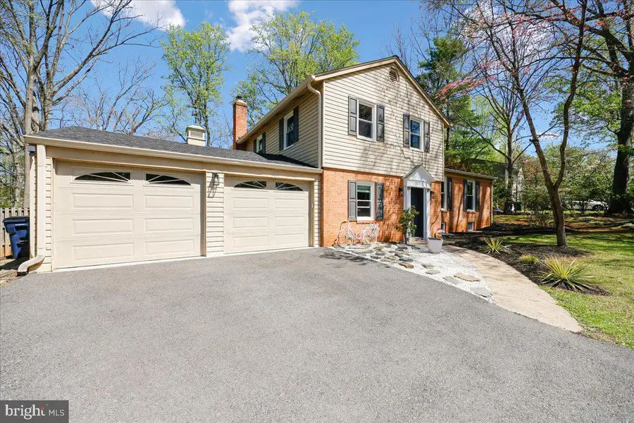 11117 Whisperwood Ln, North Bethesda, MD 20852 - #2