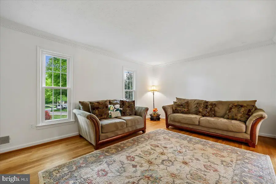 1515 Blue Meadow Rd, Potomac, MD 20854 - #3