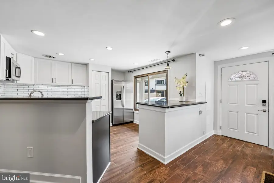 18118 Kilrush Ct, Montgomery Village, MD 20886 - #2