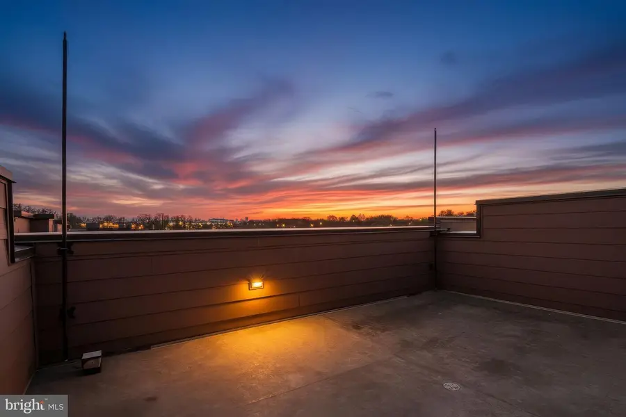 3539 Bellflower Ln, Rockville, MD 20852 - #2