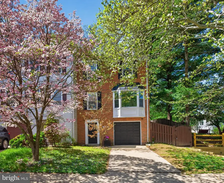 1327 Carlsbad Dr, Gaithersburg, MD 20879 - #2