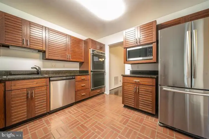 7815 Whiterim Ter, Rockville, MD 20854 - #2