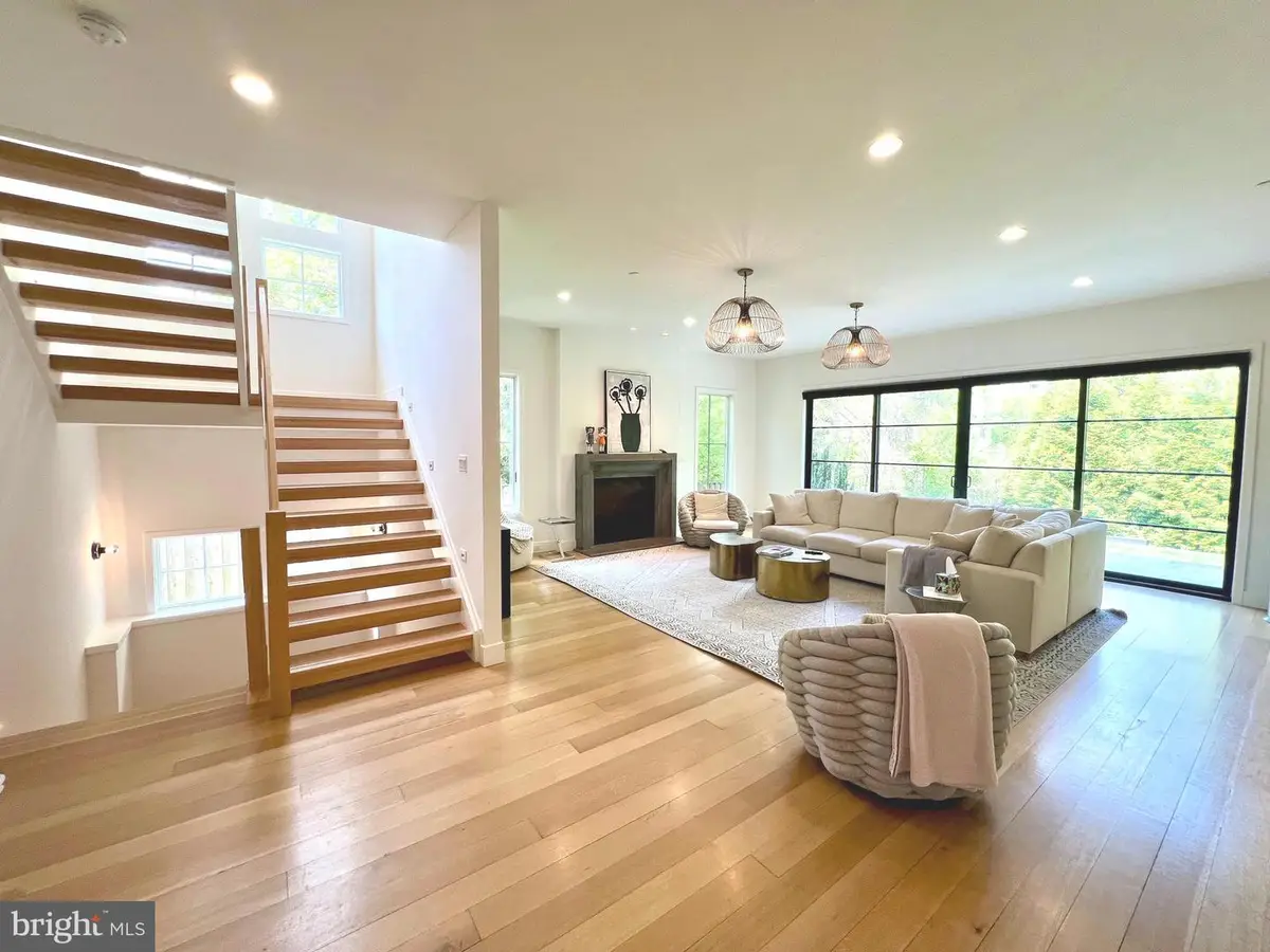 5013 Dalton Rd, Chevy Chase, MD 20815 - #1