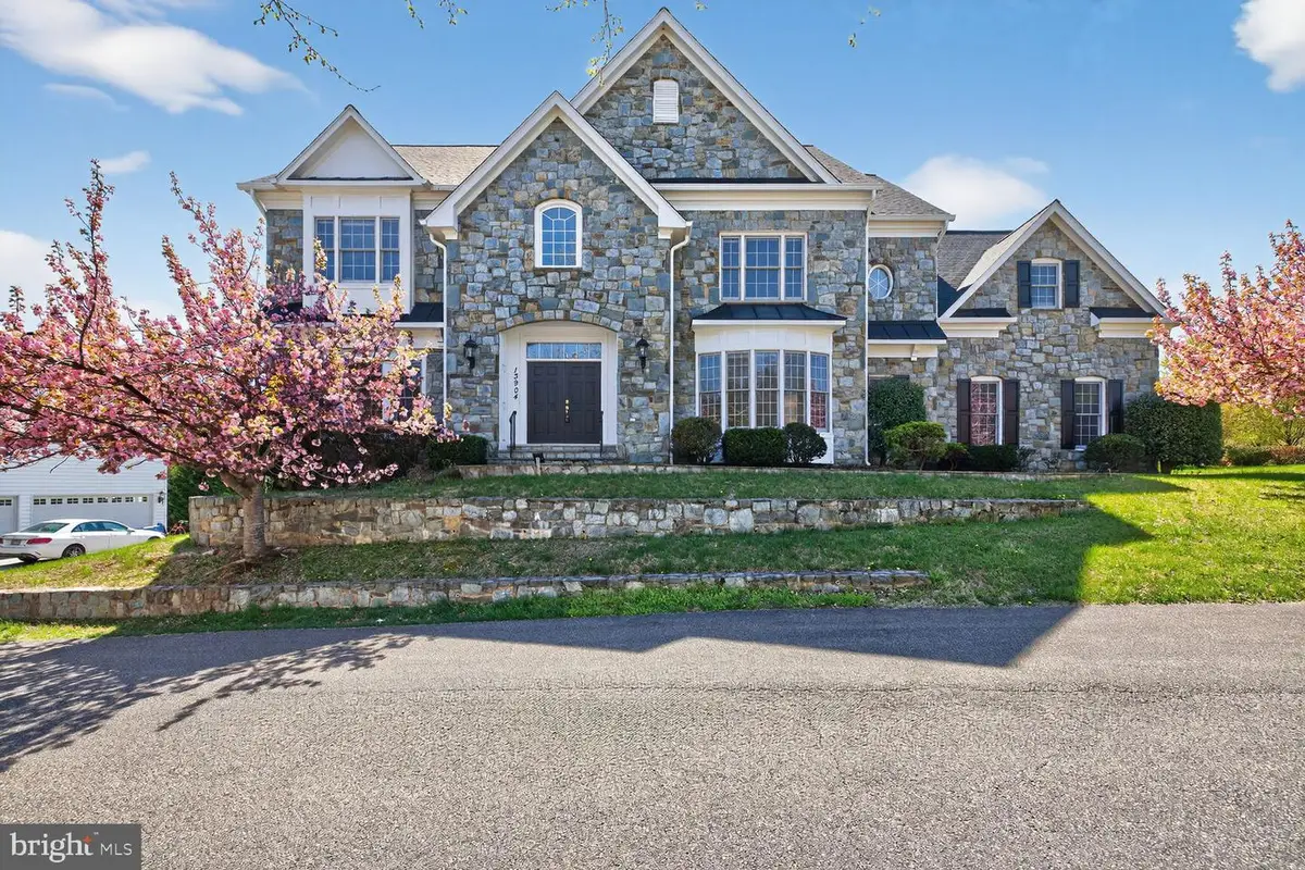 13904 Carlson Farm Dr, Germantown, MD 20874 - #1