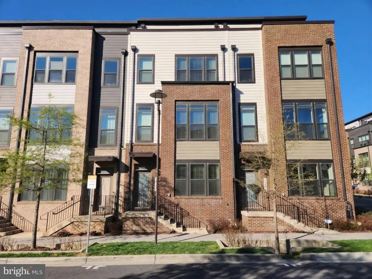 16160 Columbus Ave, Rockville, MD 20855 - #1