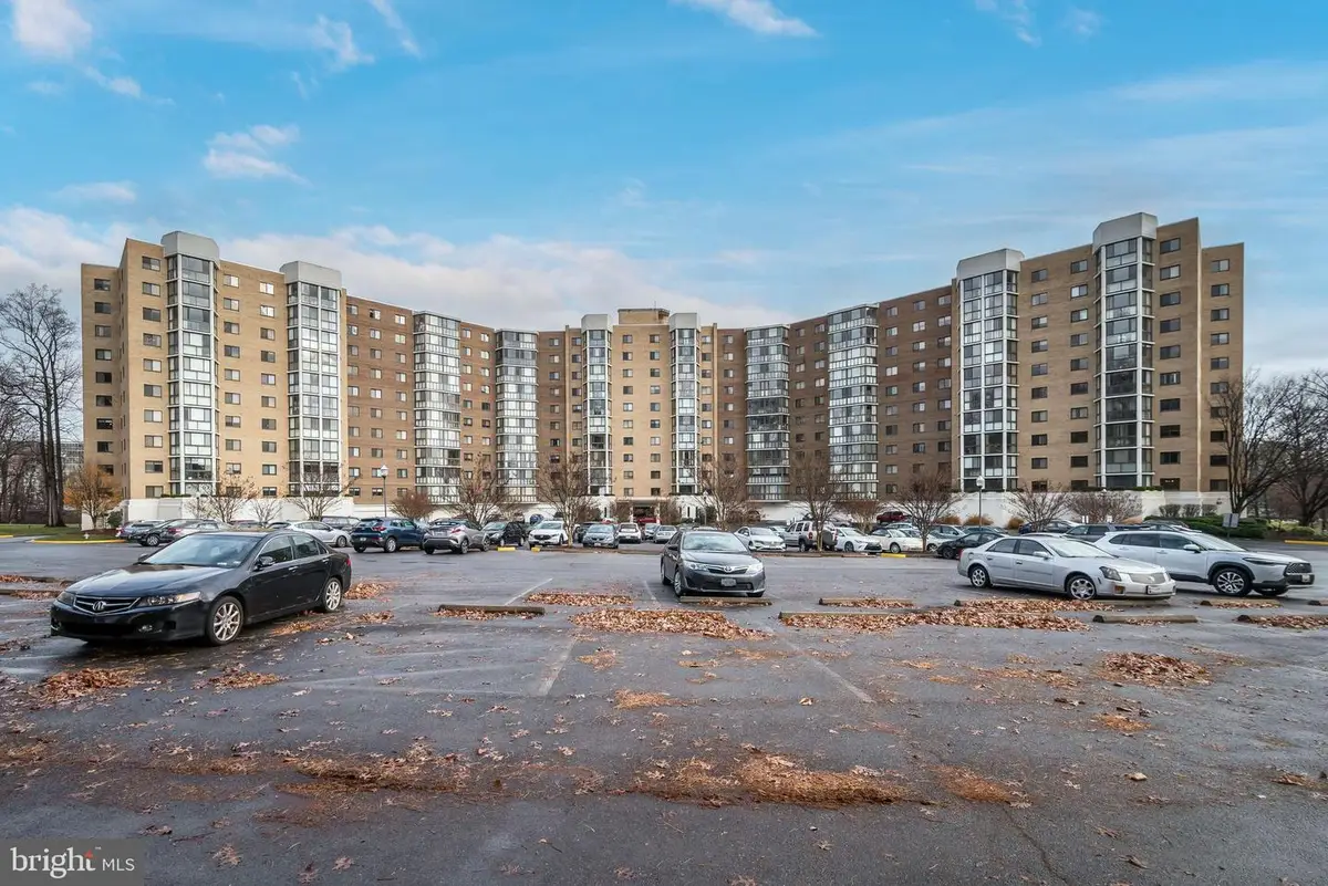 15100 Interlachen Dr #4-521, Silver Spring, MD 20906 - #1