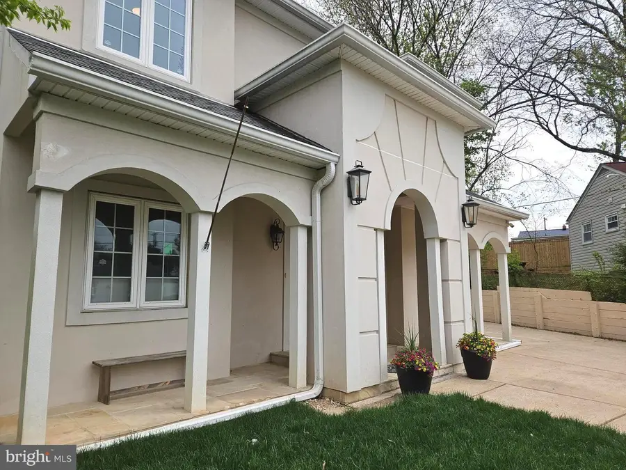 4 Burgundy Ct, Rockville, MD 20850 - #3