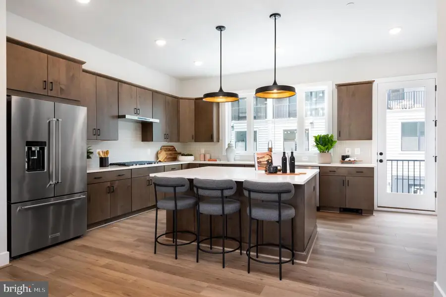 6214 Crosswind Dr, North Bethesda, MD 20852 - #2