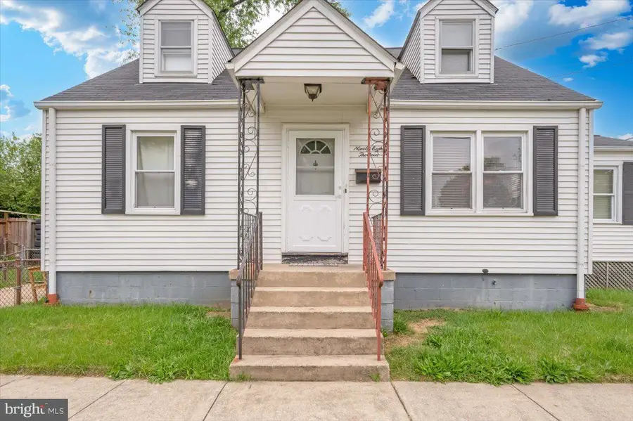 9813 Braddock Rd, Silver Spring, MD 20903 - #2