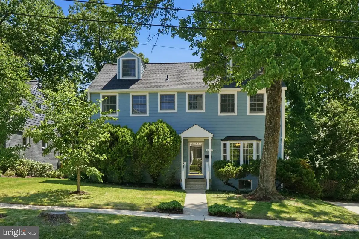 9223 Adelaide Dr, Bethesda, MD 20817 - #1