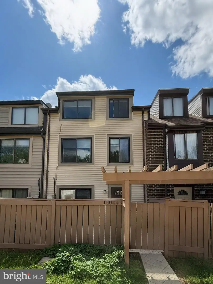 10044 Forest View Pl, Montgomery Village, MD 20886 - #1