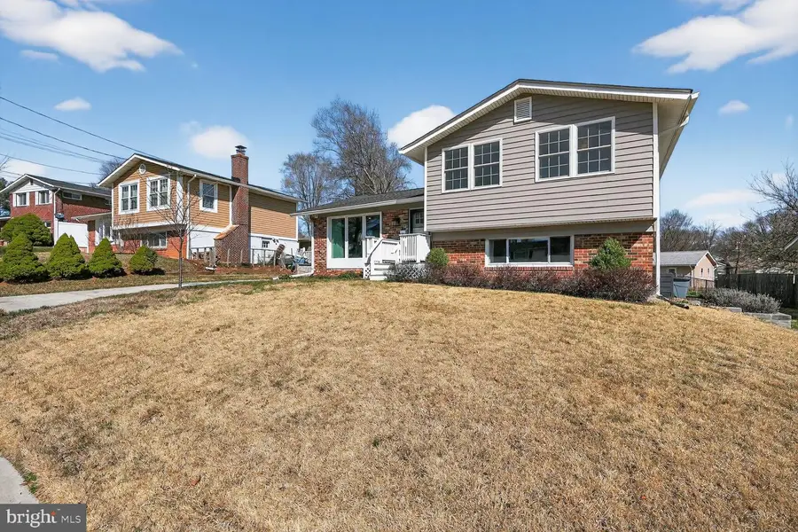 13013 Arctic Ave, Rockville, MD 20853 - #2