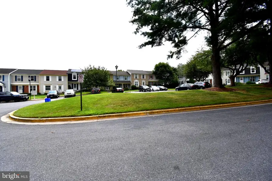 19133 Broadwater Way, Gaithersburg, MD 20879 - #2