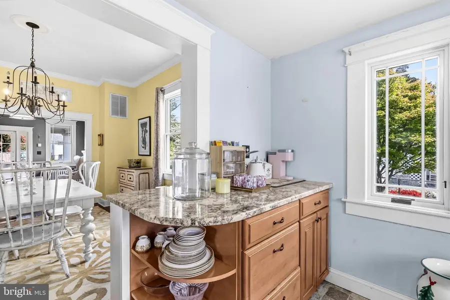 8 James St, Gaithersburg, MD 20877 - #2